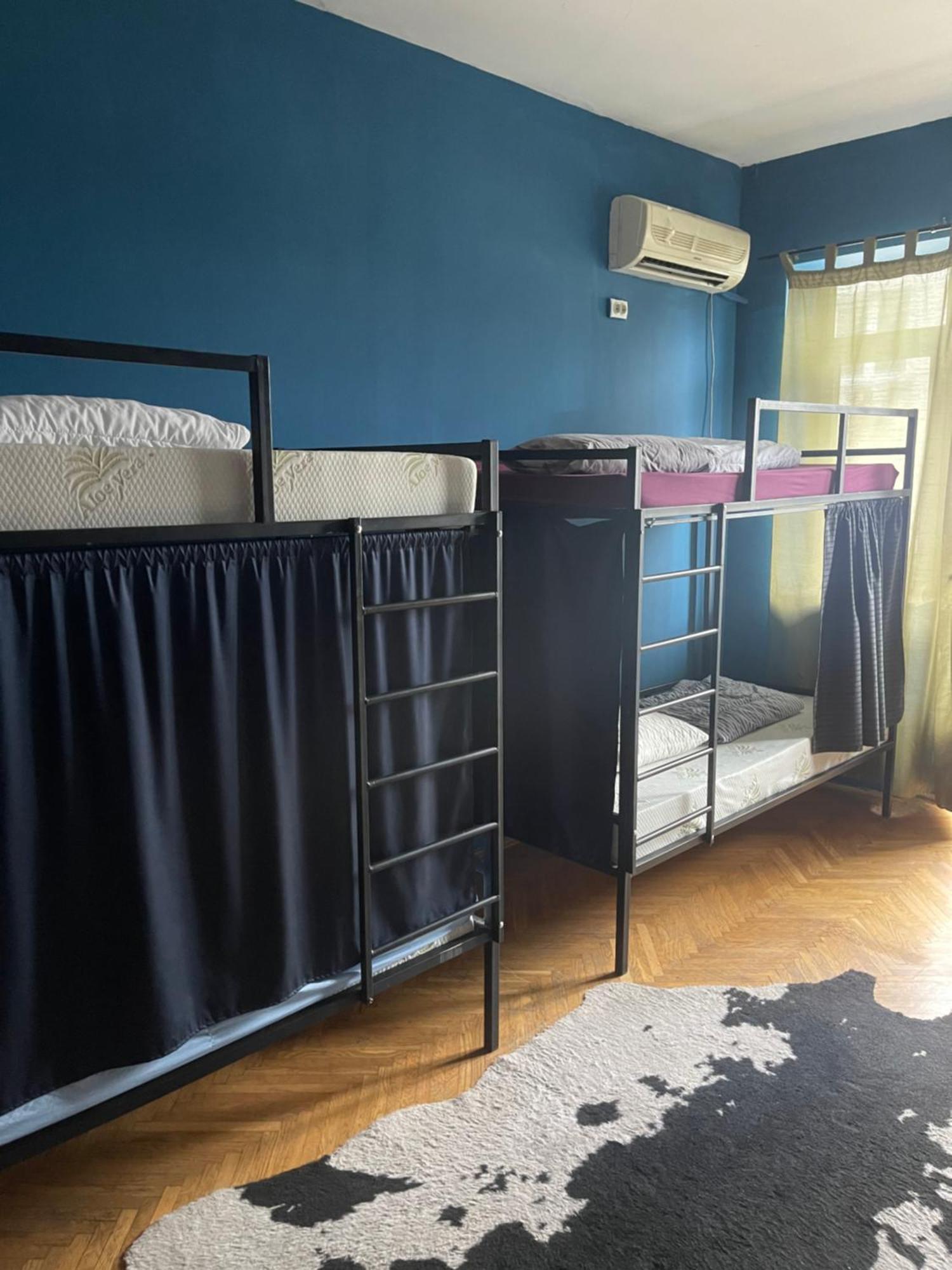Newborn Center Hostel All Day Free Coffee พริสตีนา ภายนอก รูปภาพ